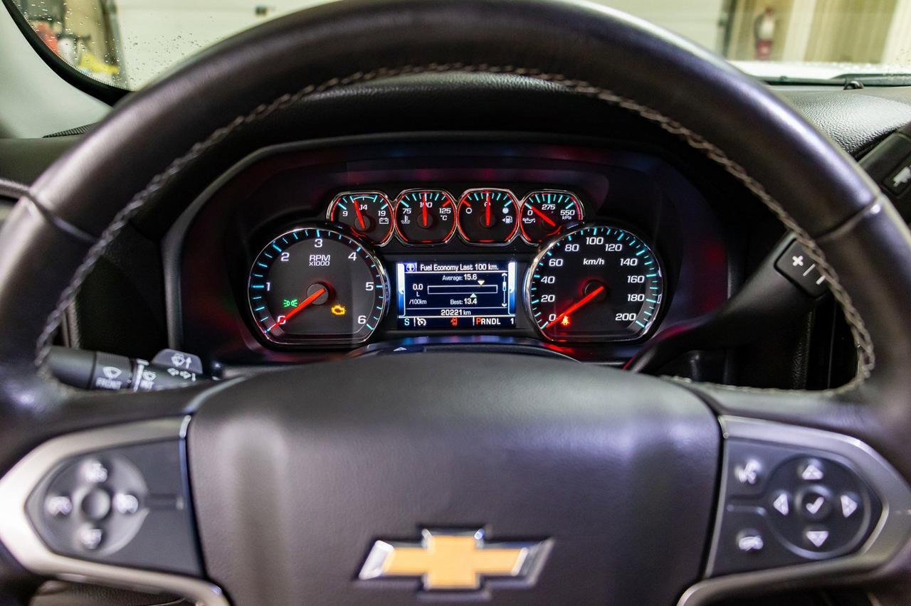 2018 Chevrolet Silverado 2500HD 4x4 Crew Cab LT Mechanic's Box Red Deer AB