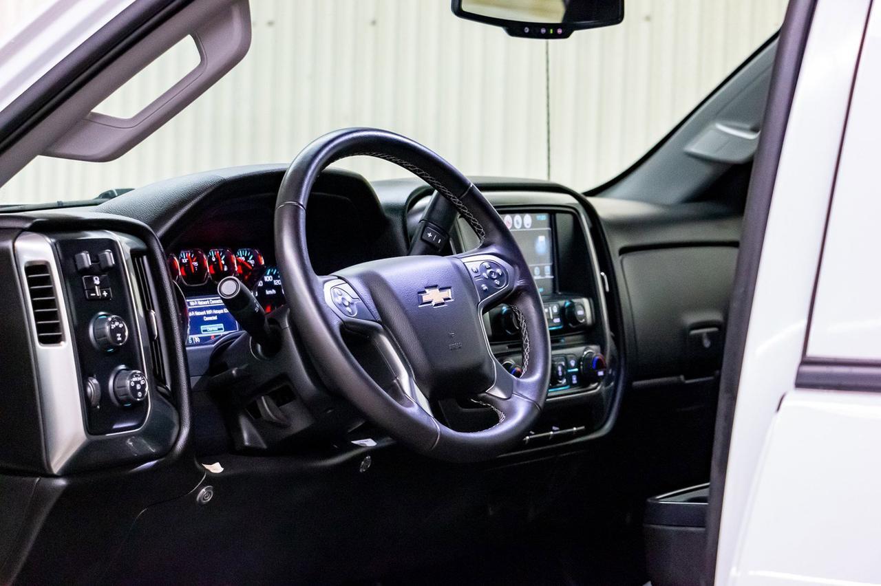 2018 Chevrolet Silverado 2500HD 4x4 Crew Cab LT Mechanic's Box Red Deer AB