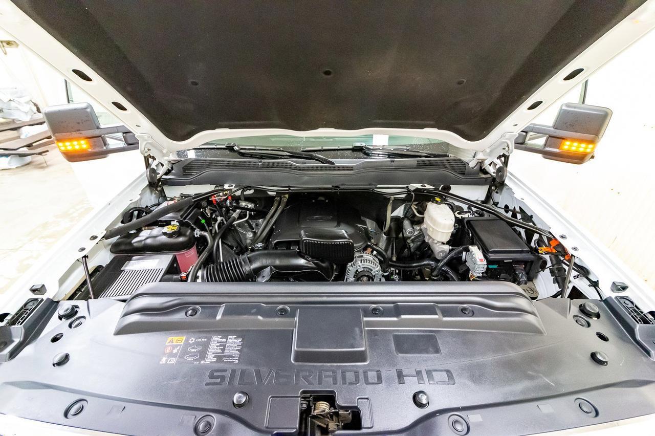 2018 Chevrolet Silverado 2500HD 4x4 Crew Cab LT Mechanic's Box Red Deer AB