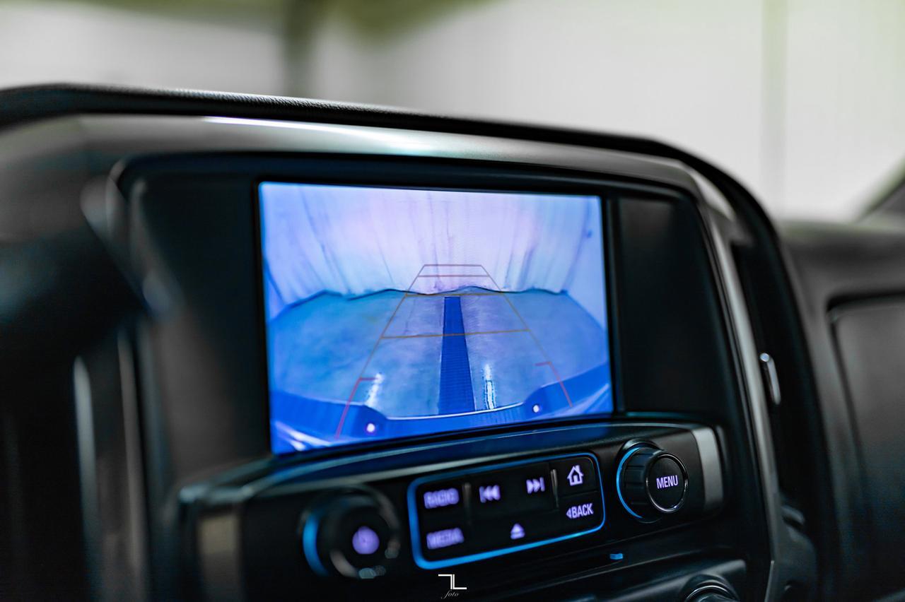 2018 Chevrolet Silverado 2500HD 4x4 Crew Cab LT Z71 Diesel Leather BCam Red Deer AB