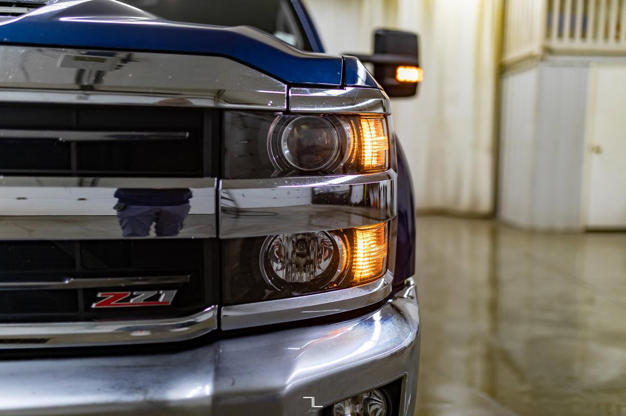 2018 Chevrolet Silverado 2500HD 4x4 Crew Cab LT Z71 Diesel Leather BCam Red Deer AB