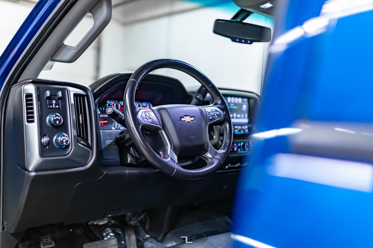 2018 Chevrolet Silverado 2500HD 4x4 Crew Cab LT Z71 Diesel Leather BCam Red Deer AB