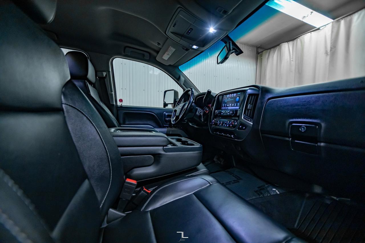 2018 Chevrolet Silverado 2500HD 4x4 Crew Cab LT Z71 Diesel Leather BCam Red Deer AB