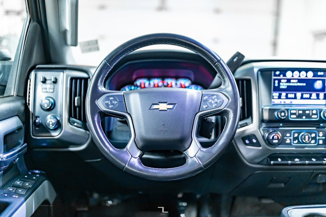 2018 Chevrolet Silverado 2500HD 4x4 Crew Cab LT Z71 Diesel Leather BCam Red Deer AB