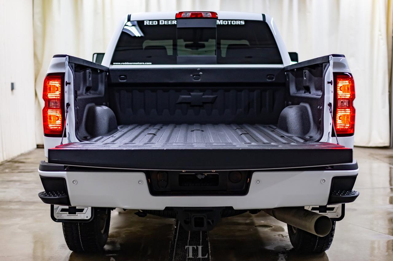 2018 Chevrolet Silverado 2500HD 4x4 Crew Cab LT Z71 Diesel Nav BCam Red Deer AB