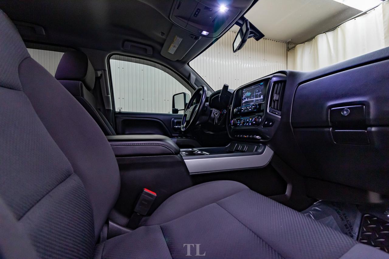 2018 Chevrolet Silverado 2500HD 4x4 Crew Cab LT Z71 Diesel Nav BCam Red Deer AB