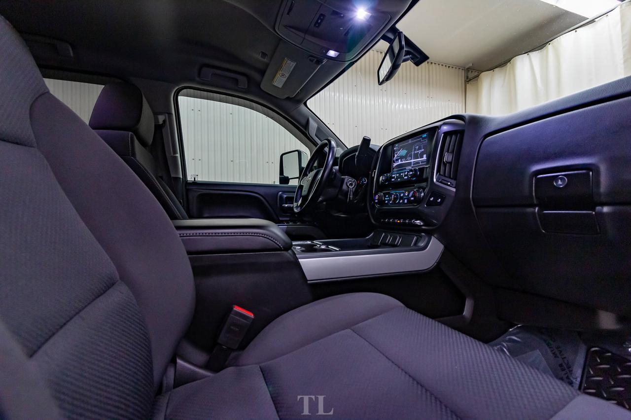 2018 Chevrolet Silverado 2500HD 4x4 Crew Cab LT Z71 Diesel Nav BCam Red Deer AB