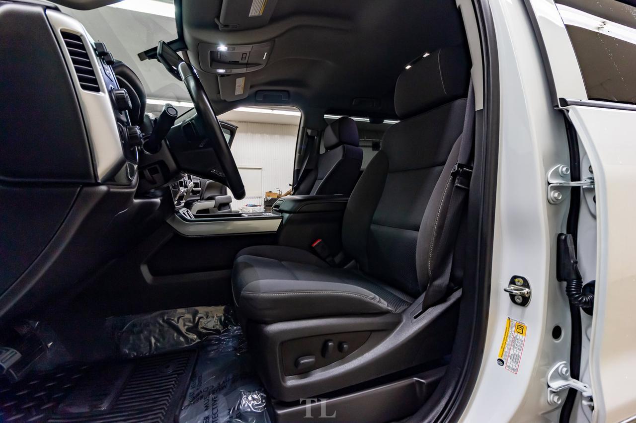 2018 Chevrolet Silverado 2500HD 4x4 Crew Cab LT Z71 Diesel Nav BCam Red Deer AB