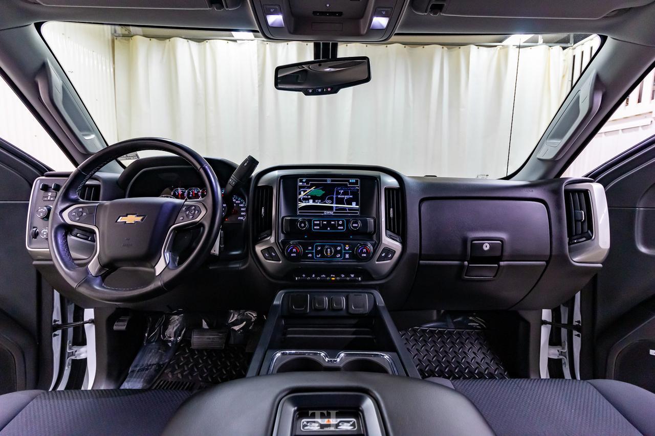 2018 Chevrolet Silverado 2500HD 4x4 Crew Cab LT Z71 Diesel Nav BCam Red Deer AB
