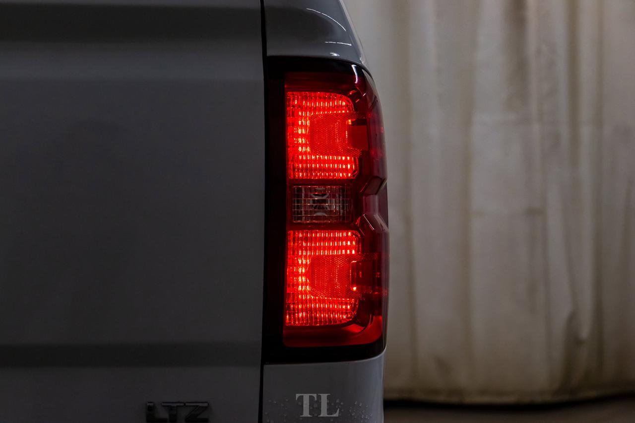 2018 Chevrolet Silverado 2500HD 4x4 Crew Cab LTZ Longbox Leather Roof Nav Red Deer AB