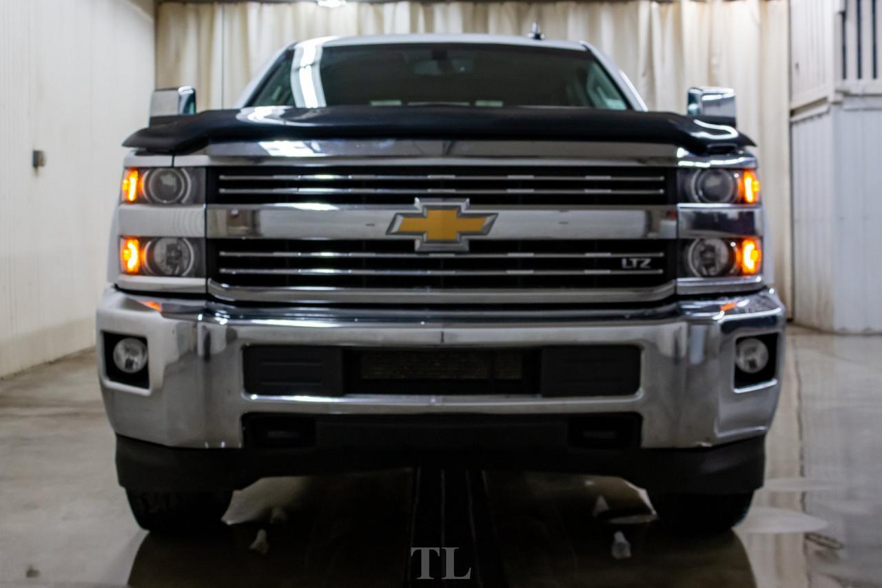 2018 Chevrolet Silverado 2500HD 4x4 Crew Cab LTZ Longbox Leather Roof Nav Red Deer AB