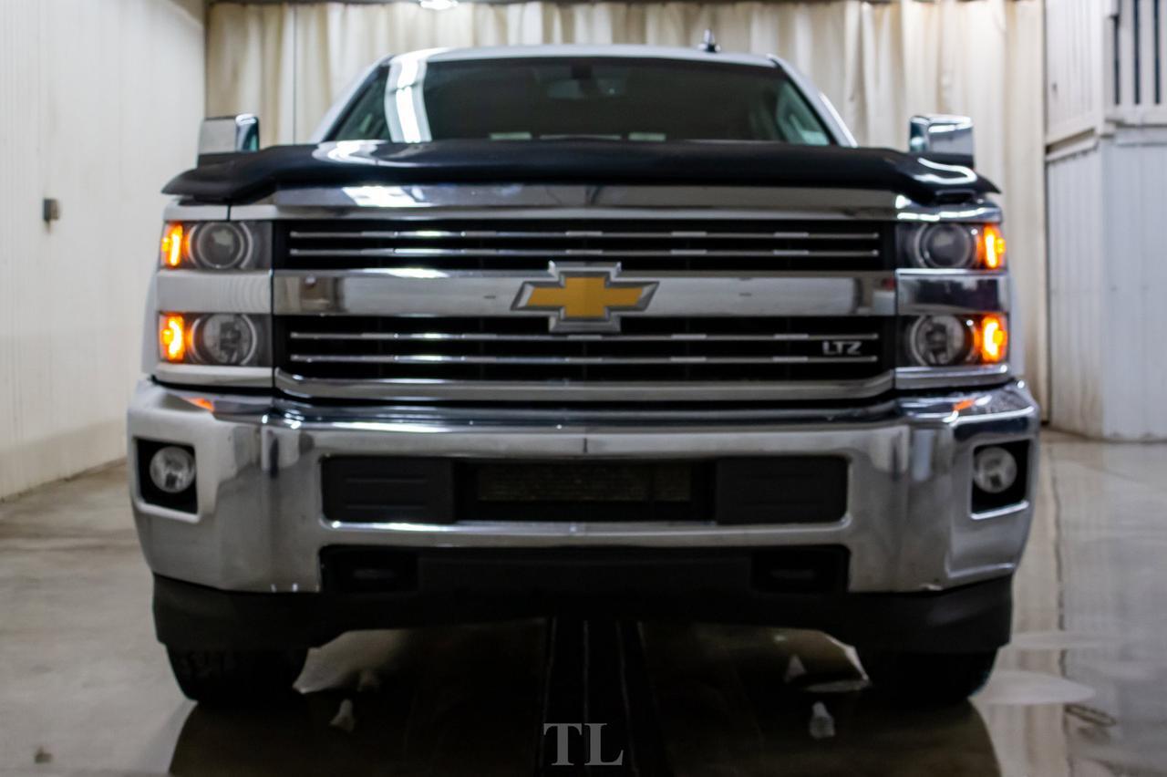 2018 Chevrolet Silverado 2500HD 4x4 Crew Cab LTZ Longbox Leather Roof Nav Red Deer AB