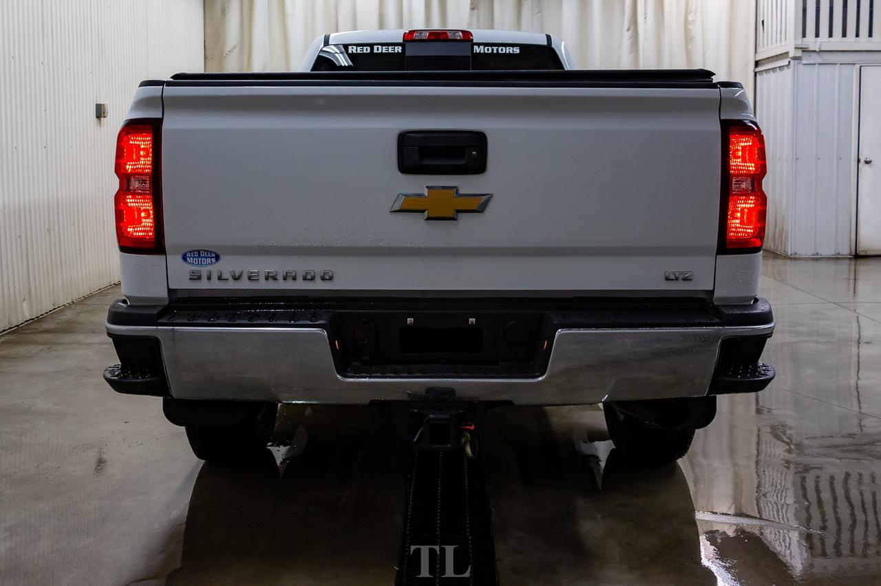 2018 Chevrolet Silverado 2500HD 4x4 Crew Cab LTZ Longbox Leather Roof Nav Red Deer AB