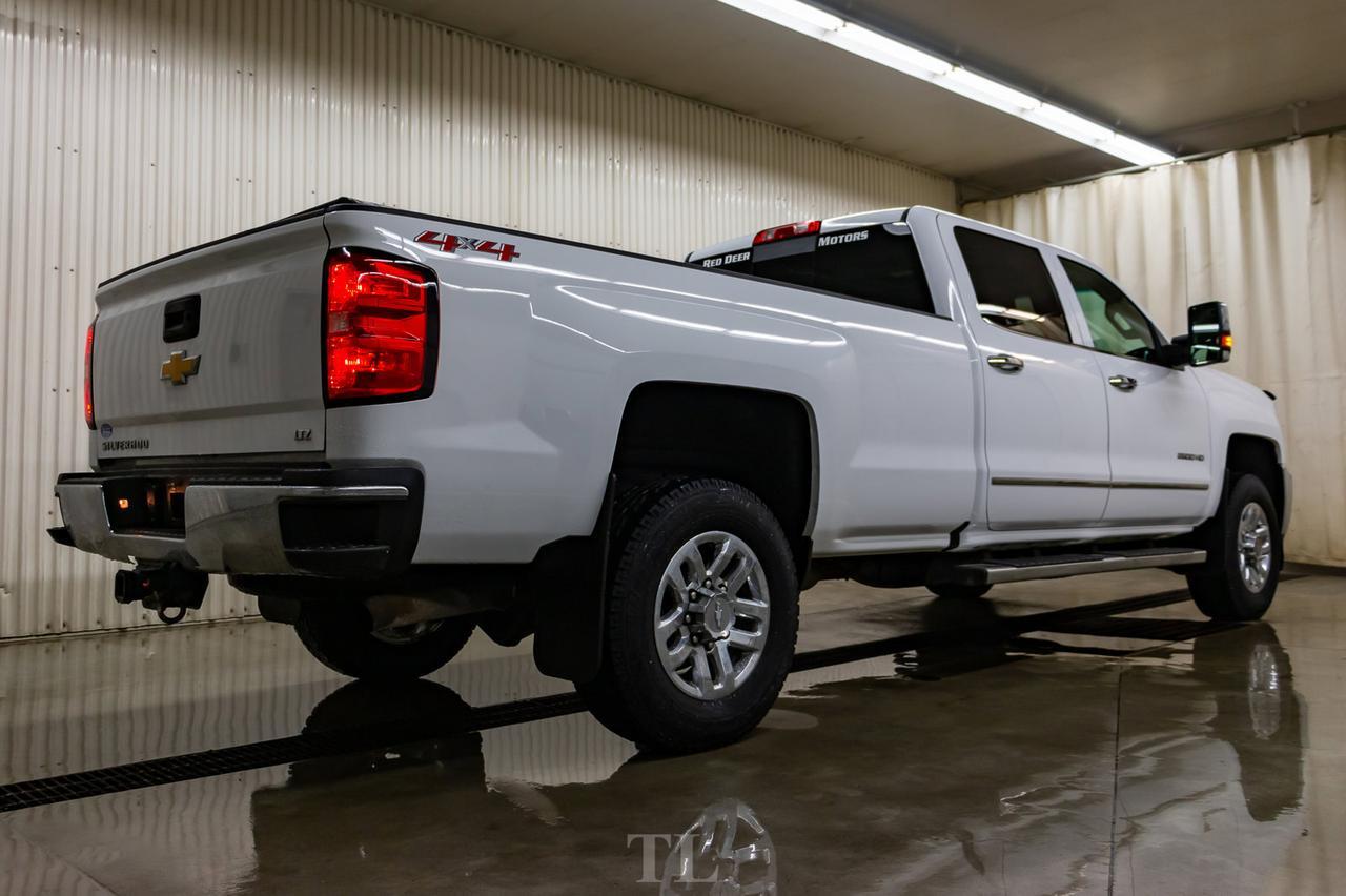 2018 Chevrolet Silverado 2500HD 4x4 Crew Cab LTZ Longbox Leather Roof Nav Red Deer AB