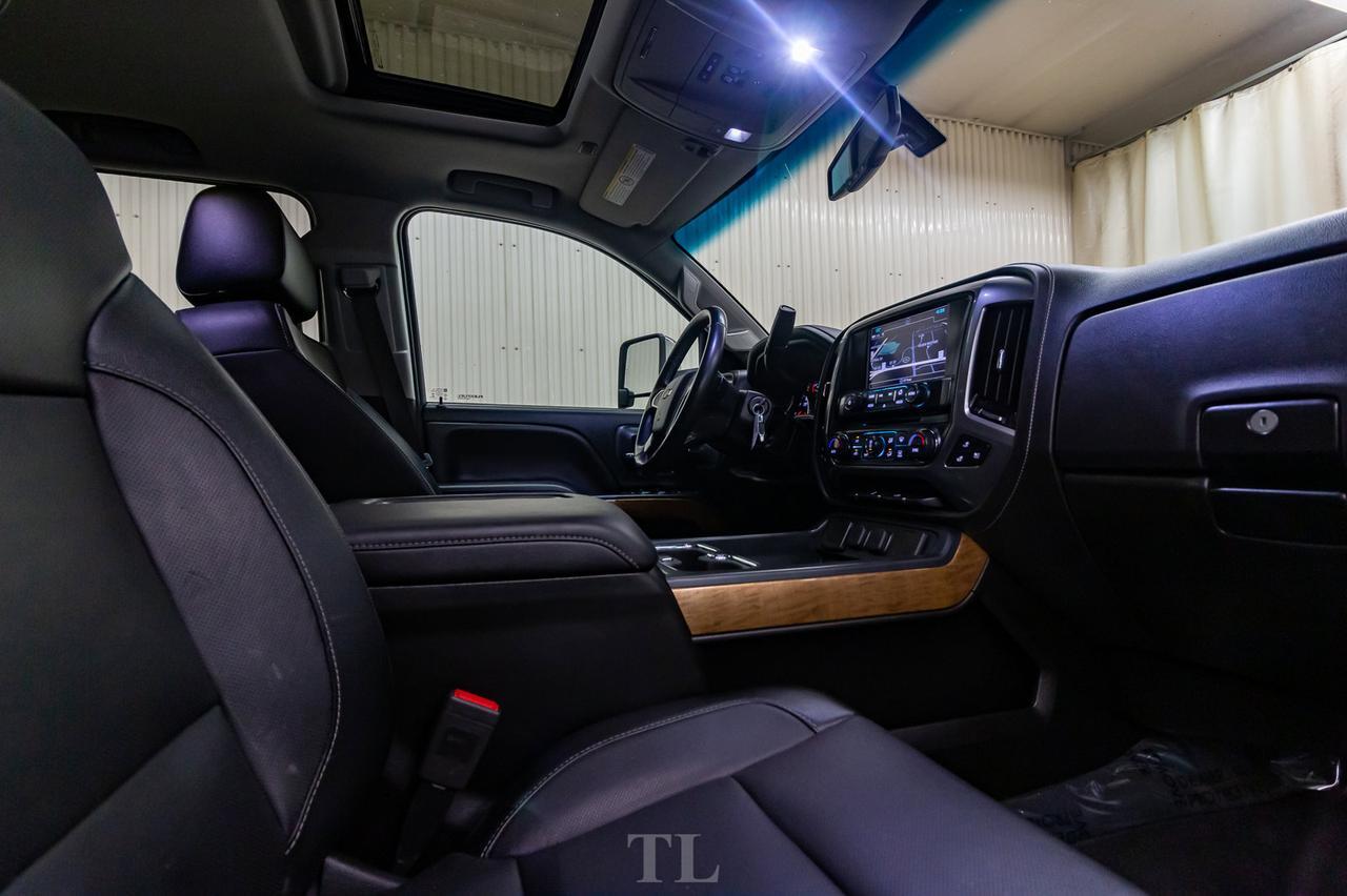 2018 Chevrolet Silverado 2500HD 4x4 Crew Cab LTZ Longbox Leather Roof Nav Red Deer AB