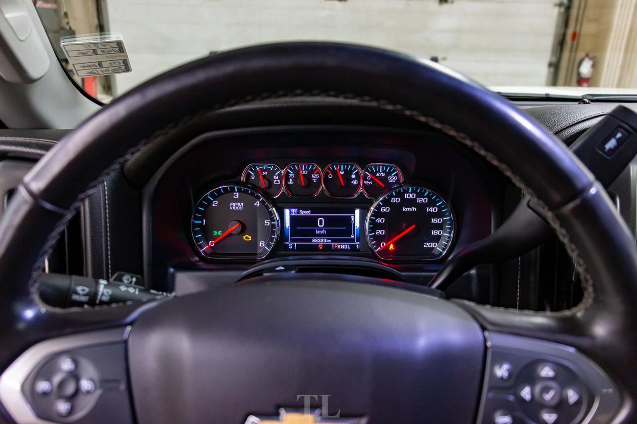 2018 Chevrolet Silverado 2500HD 4x4 Crew Cab LTZ Longbox Leather Roof Nav Red Deer AB