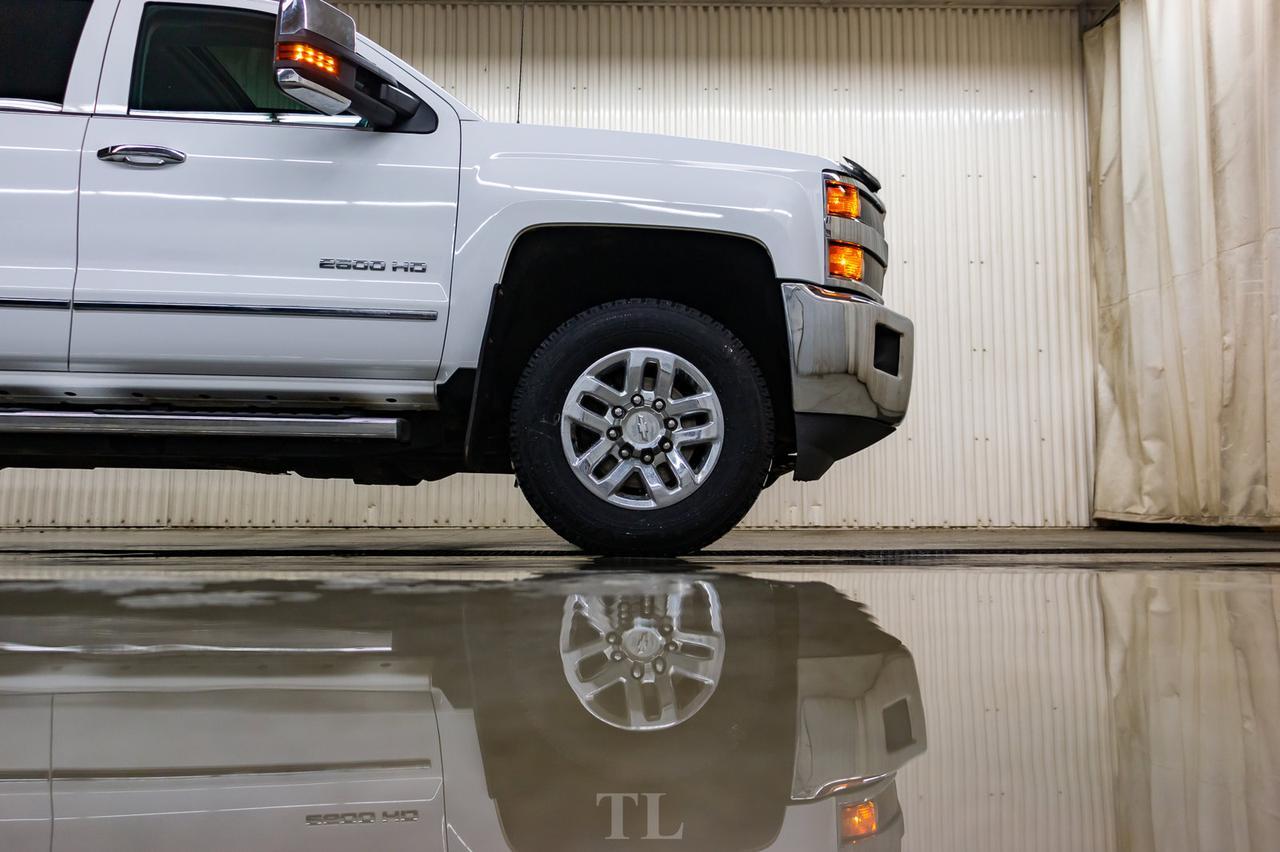 2018 Chevrolet Silverado 2500HD 4x4 Crew Cab LTZ Longbox Leather Roof Nav Red Deer AB