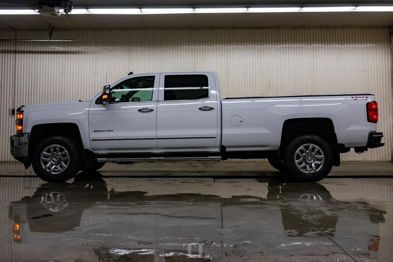 2018 Chevrolet Silverado 2500HD 4x4 Crew Cab LTZ Longbox Leather Roof Nav Red Deer AB