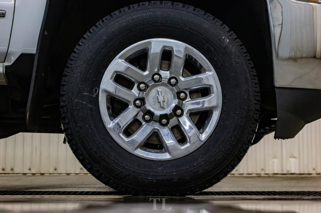 2018 Chevrolet Silverado 2500HD 4x4 Crew Cab LTZ Longbox Leather Roof Nav Red Deer AB