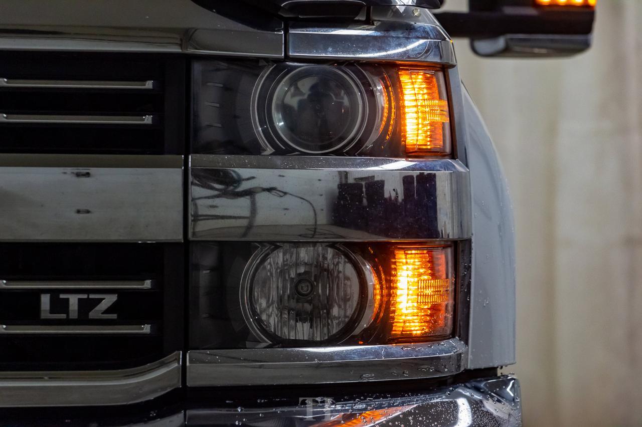 2018 Chevrolet Silverado 2500HD 4x4 Crew Cab LTZ Longbox Leather Roof Nav Red Deer AB