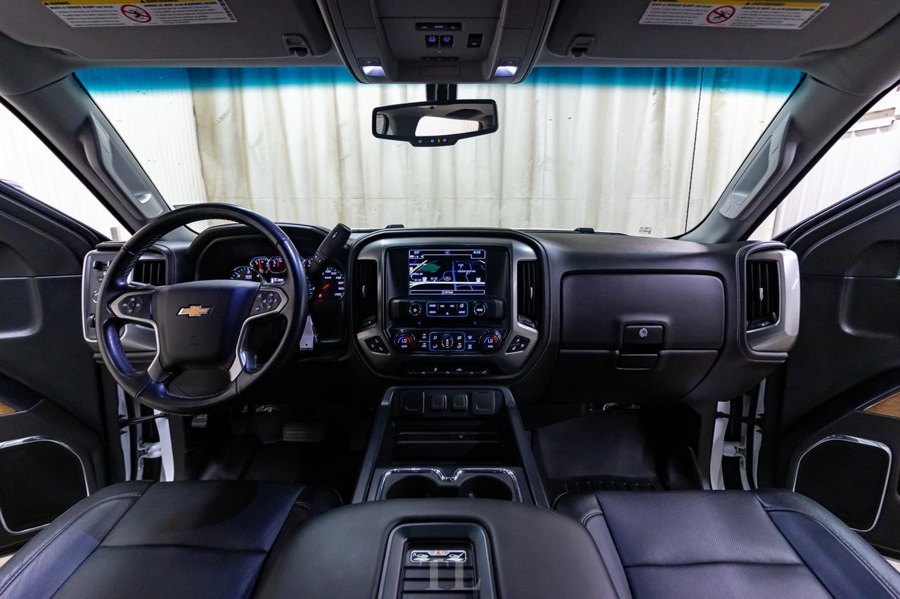 2018 Chevrolet Silverado 2500HD 4x4 Crew Cab LTZ Longbox Leather Roof Nav Red Deer AB