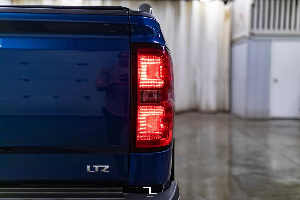 2018 Chevrolet Silverado 2500HD 4x4 Crew Cab LTZ Z71 Diesel Leather BCam Red Deer AB