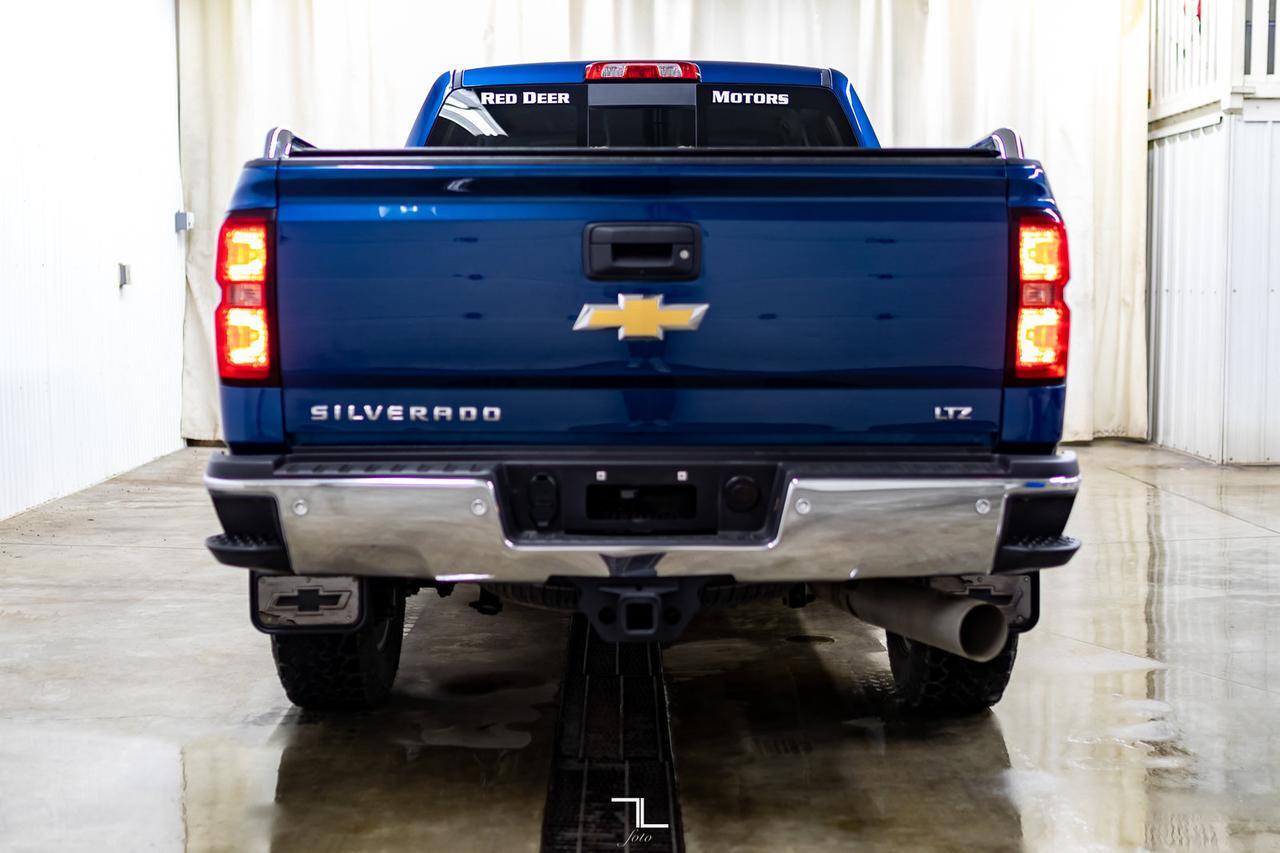 2018 Chevrolet Silverado 2500HD 4x4 Crew Cab LTZ Z71 Diesel Leather BCam Red Deer AB