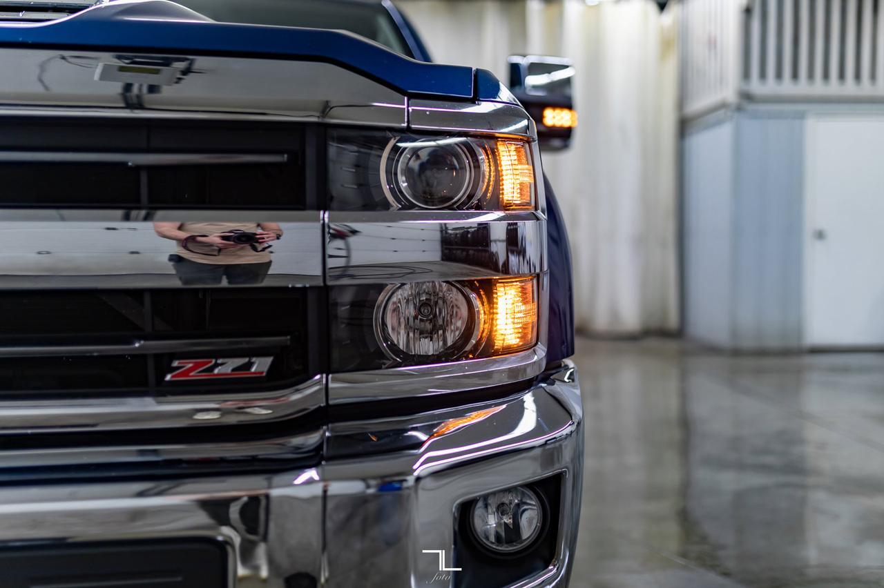 2018 Chevrolet Silverado 2500HD 4x4 Crew Cab LTZ Z71 Diesel Leather BCam Red Deer AB