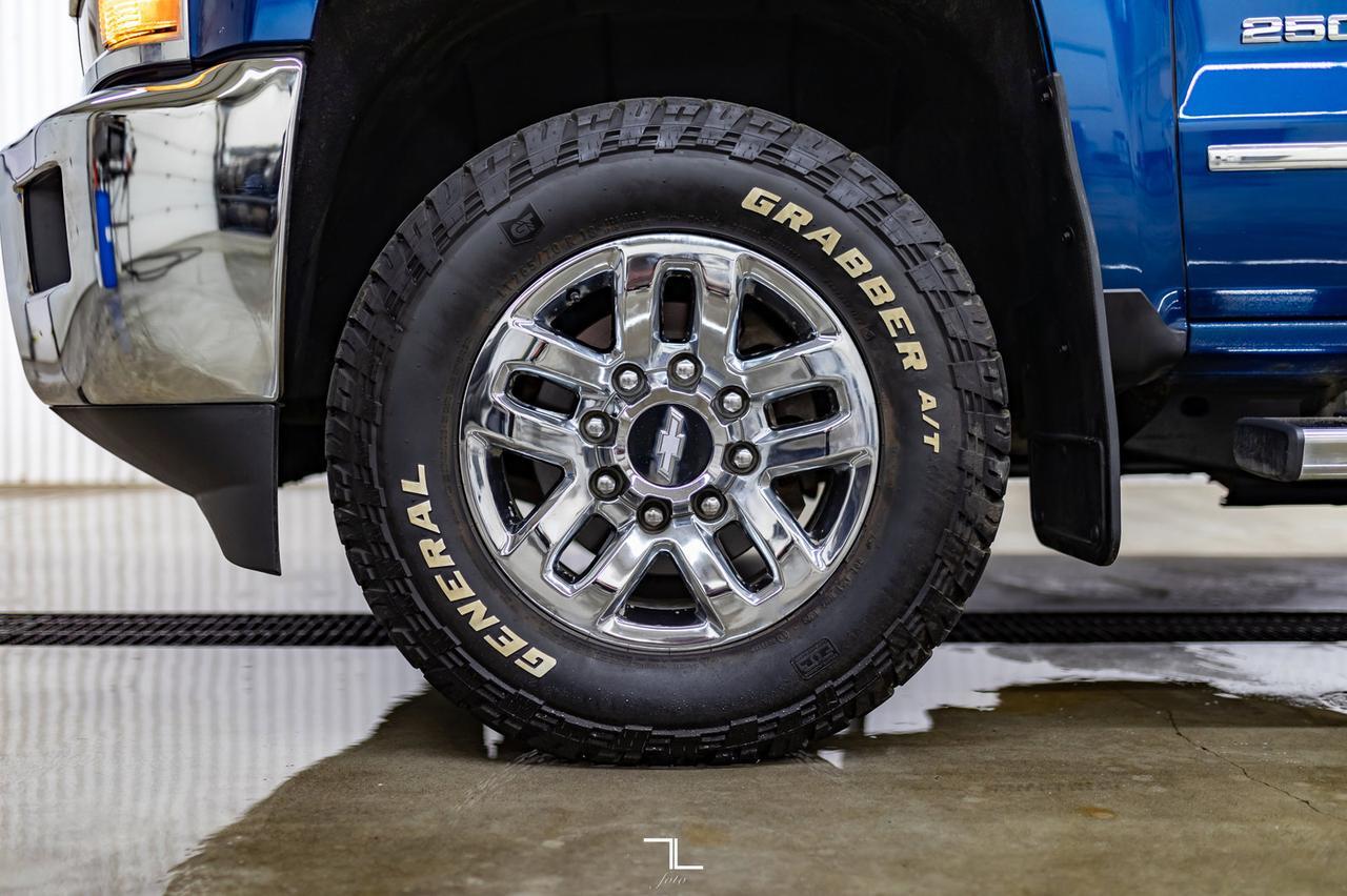 2018 Chevrolet Silverado 2500HD 4x4 Crew Cab LTZ Z71 Diesel Leather BCam Red Deer AB