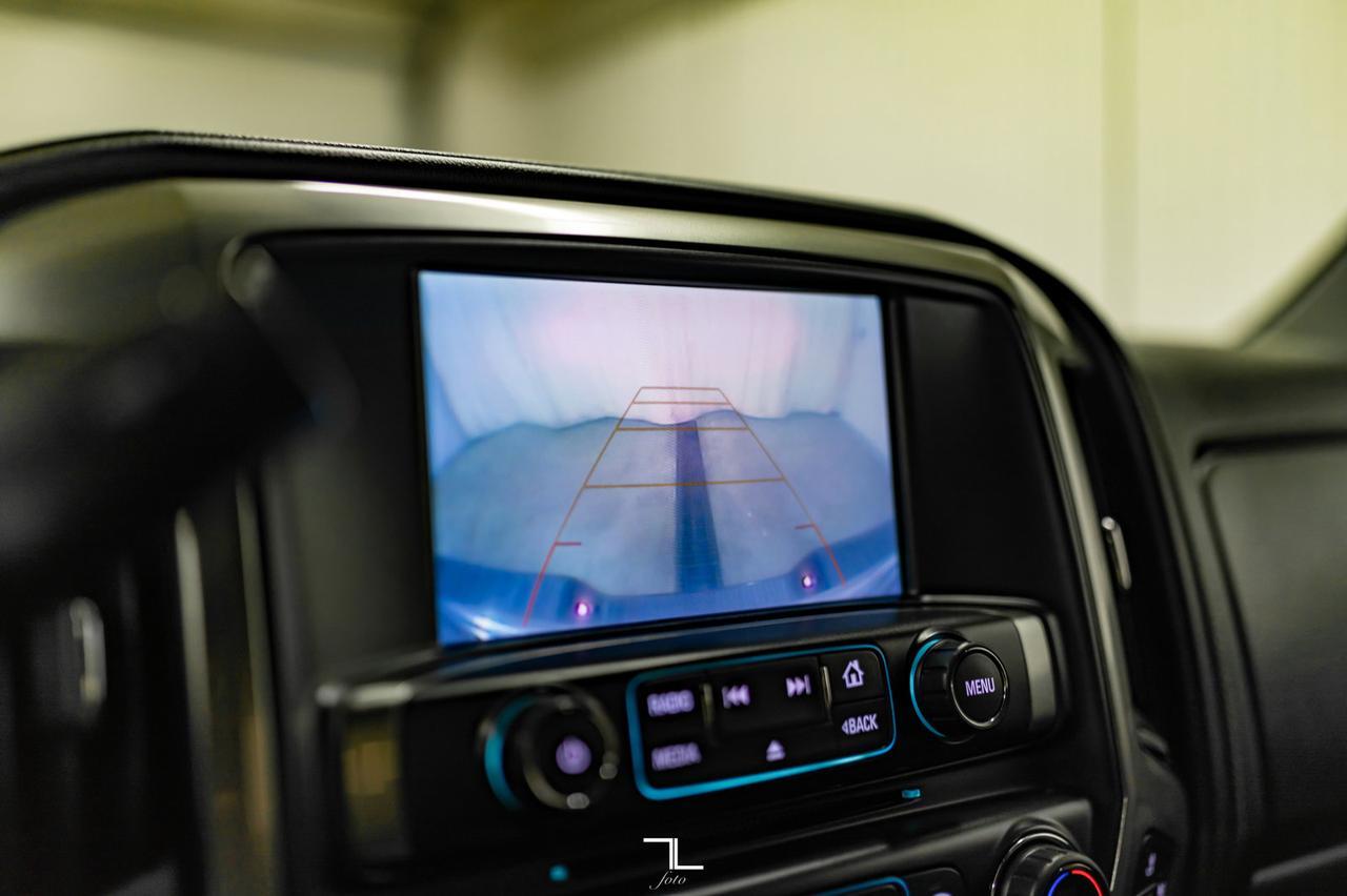 2018 Chevrolet Silverado 2500HD 4x4 Crew Cab LTZ Z71 Diesel Leather Roof Nav Red Deer AB