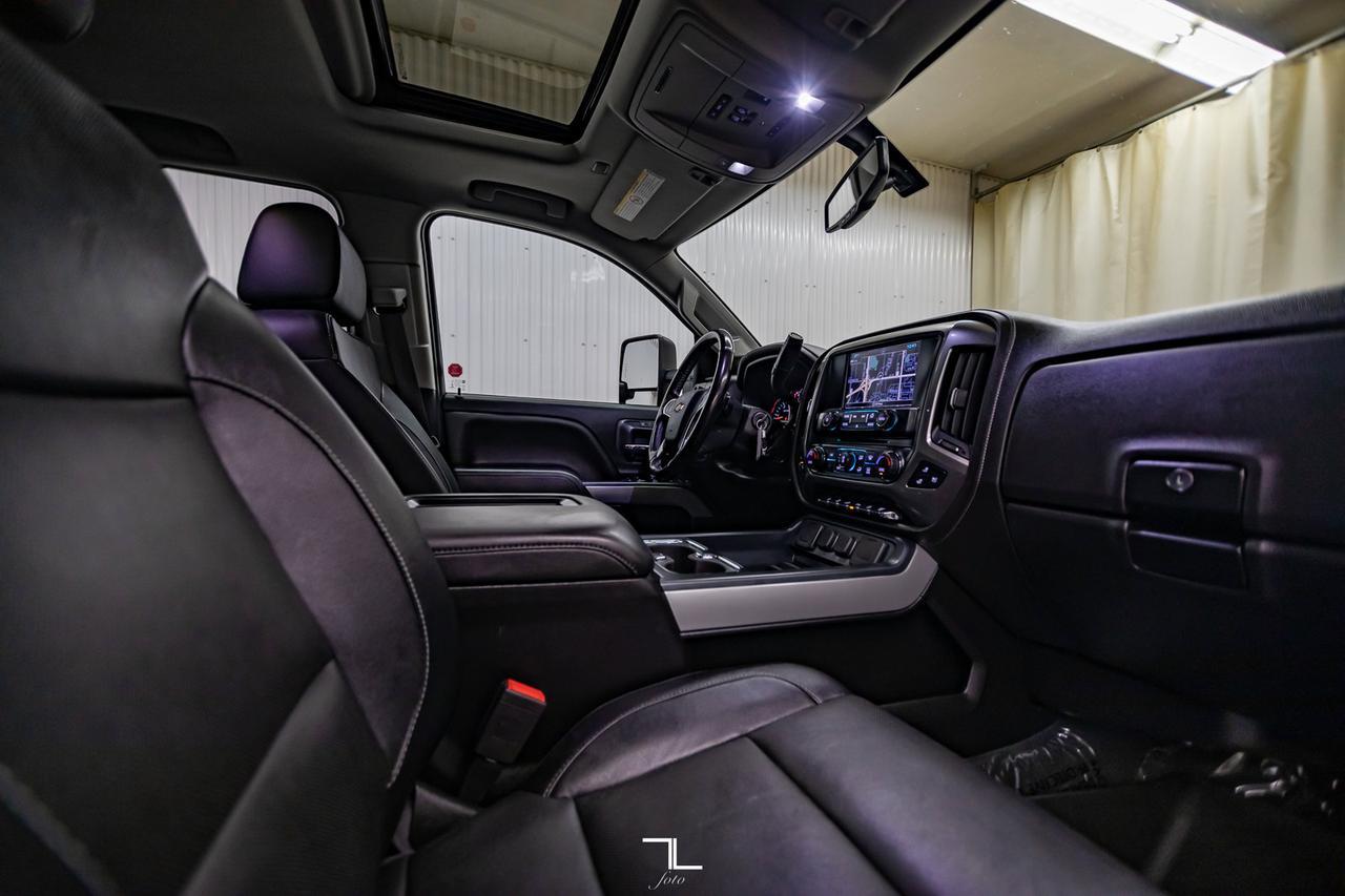 2018 Chevrolet Silverado 2500HD 4x4 Crew Cab LTZ Z71 Diesel Leather Roof Nav Red Deer AB