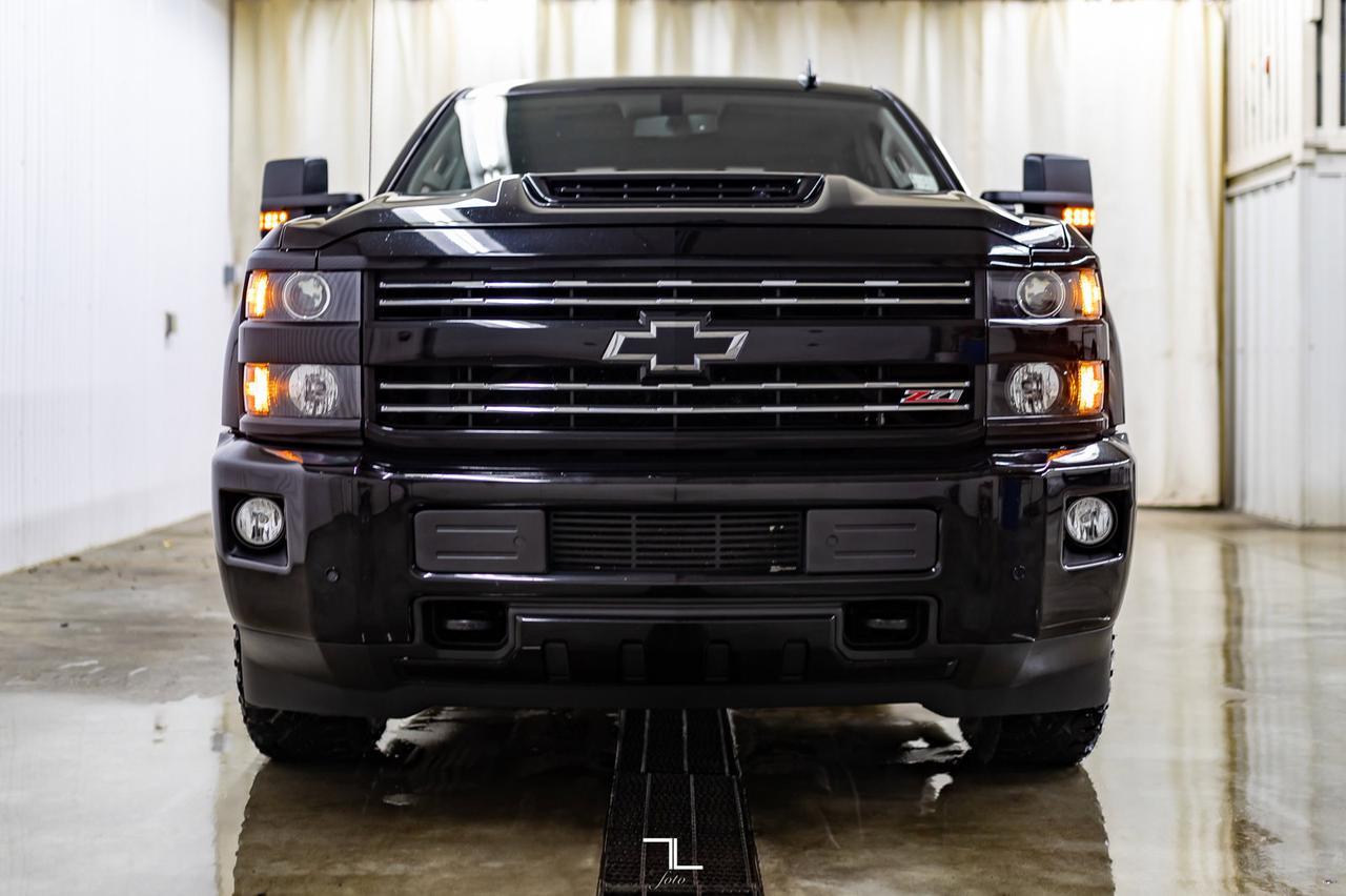 2018 Chevrolet Silverado 2500HD 4x4 Crew Cab LTZ Z71 Diesel Leather Roof Nav Red Deer AB