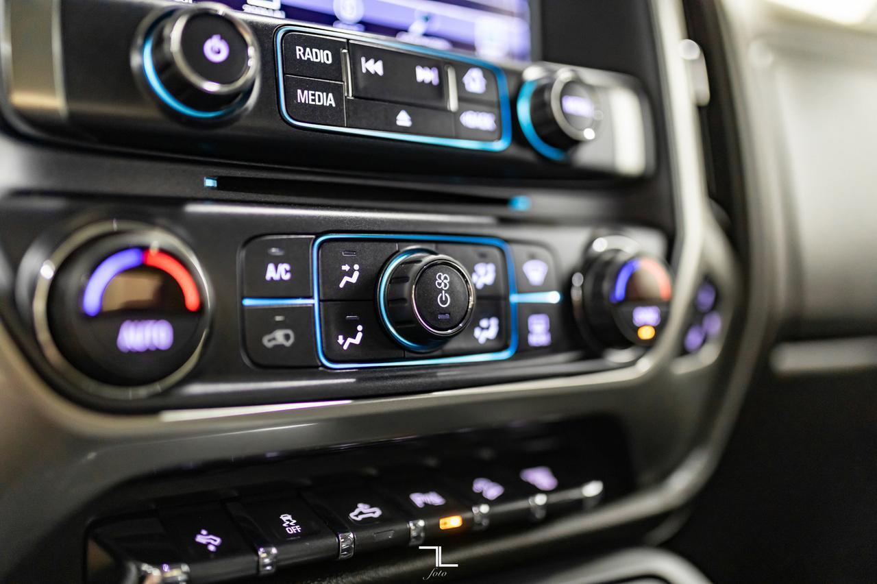 2018 Chevrolet Silverado 2500HD 4x4 Crew Cab LTZ Z71 Diesel Leather Roof Nav Red Deer AB