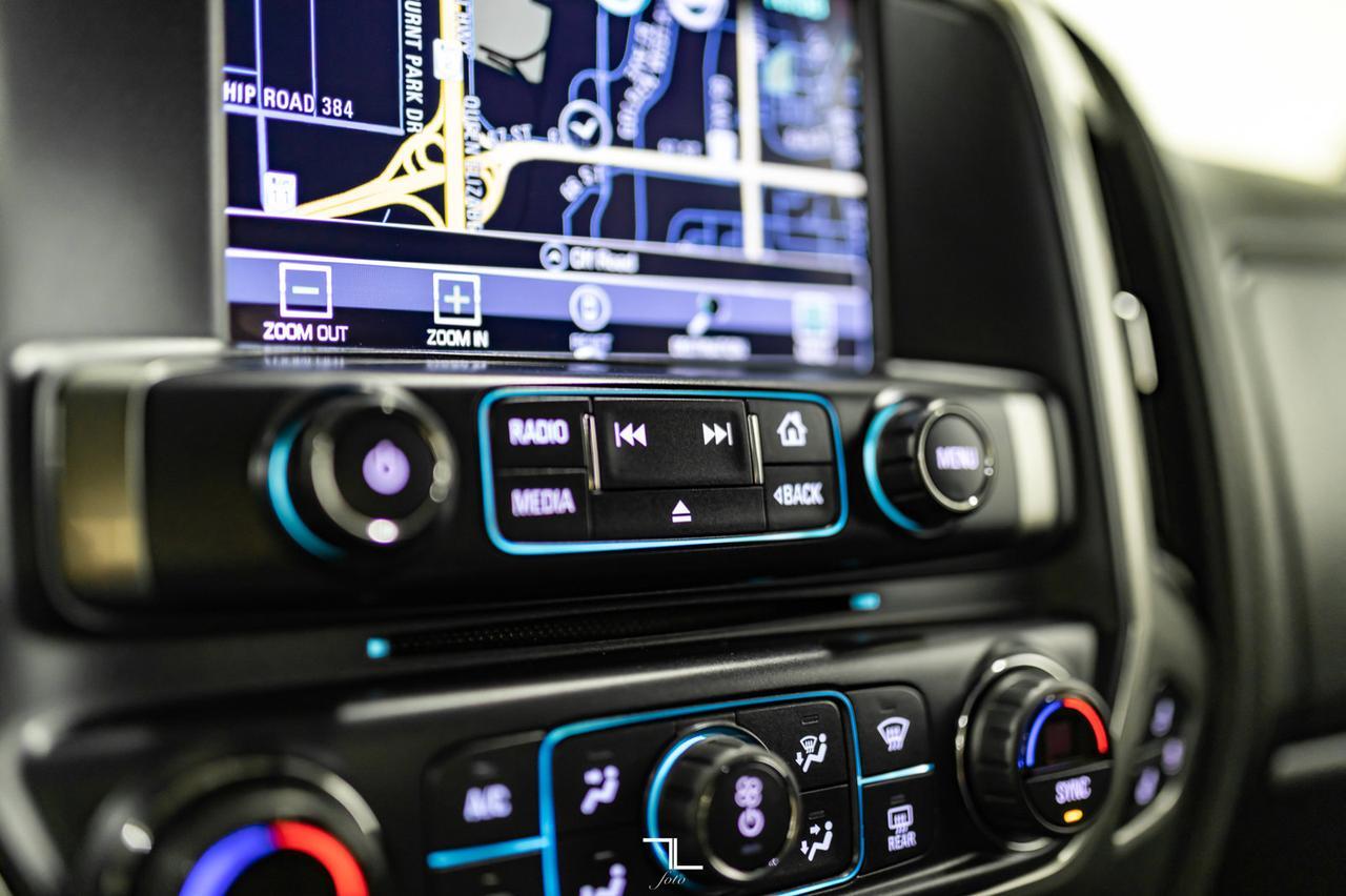 2018 Chevrolet Silverado 2500HD 4x4 Crew Cab LTZ Z71 Diesel Leather Roof Nav Red Deer AB