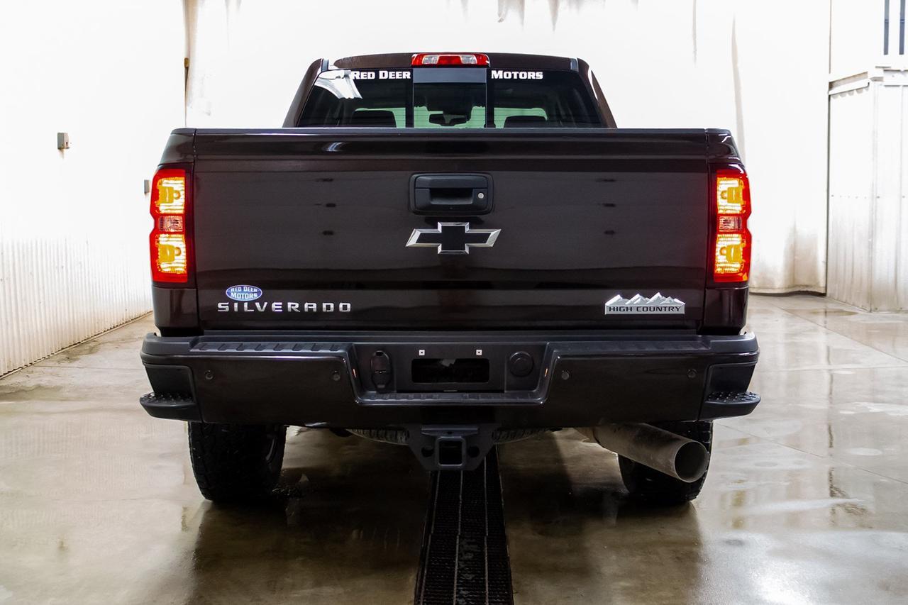 2018 Chevrolet Silverado 3500HD 4x4 Crew Cab High Country Diesel Leather Roof Nav Red Deer AB