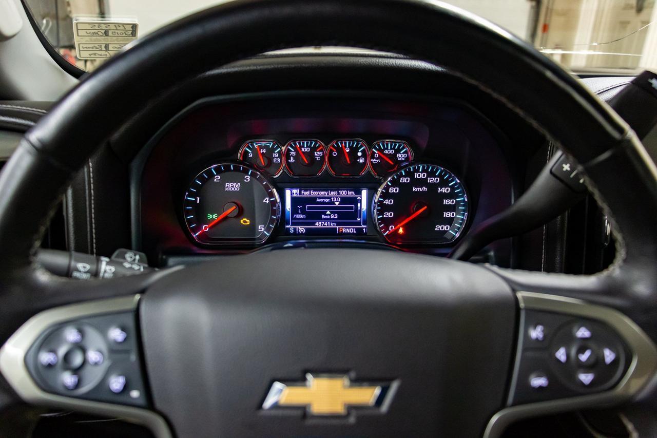 2018 Chevrolet Silverado 3500HD 4x4 Crew Cab High Country Diesel Leather Roof Nav Red Deer AB