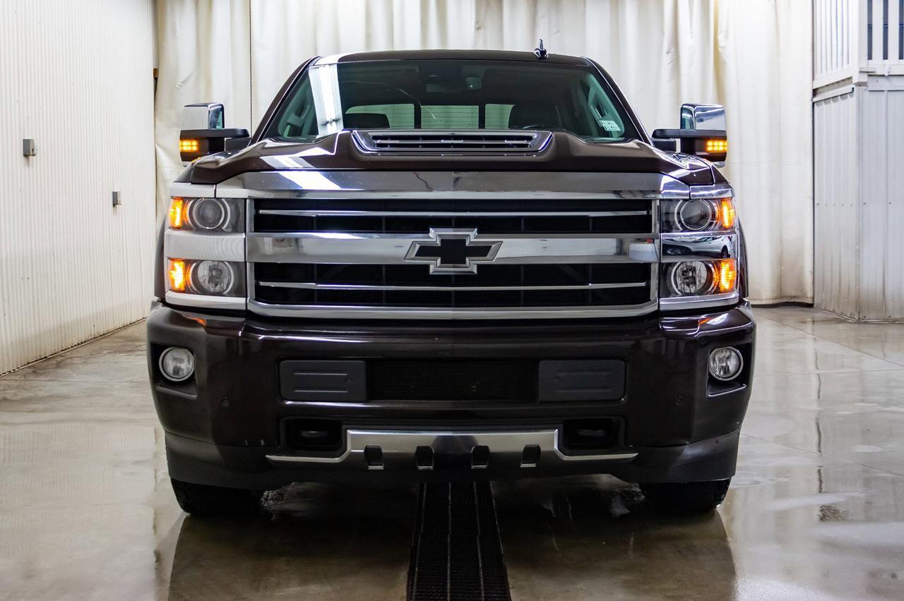 2018 Chevrolet Silverado 3500HD 4x4 Crew Cab High Country Diesel Leather Roof Nav Red Deer AB