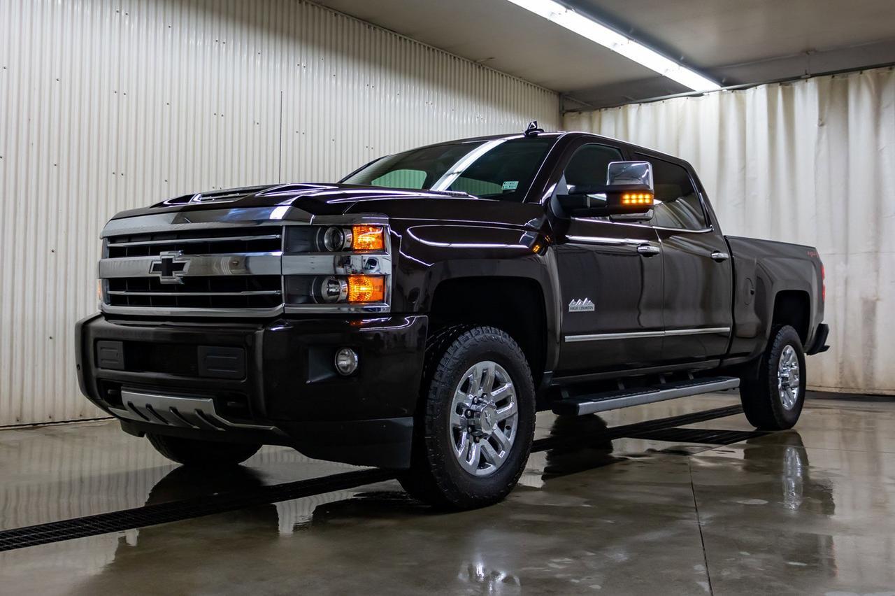 2018 Chevrolet Silverado 3500HD 4x4 Crew Cab High Country Diesel Leather Roof Nav Red Deer AB
