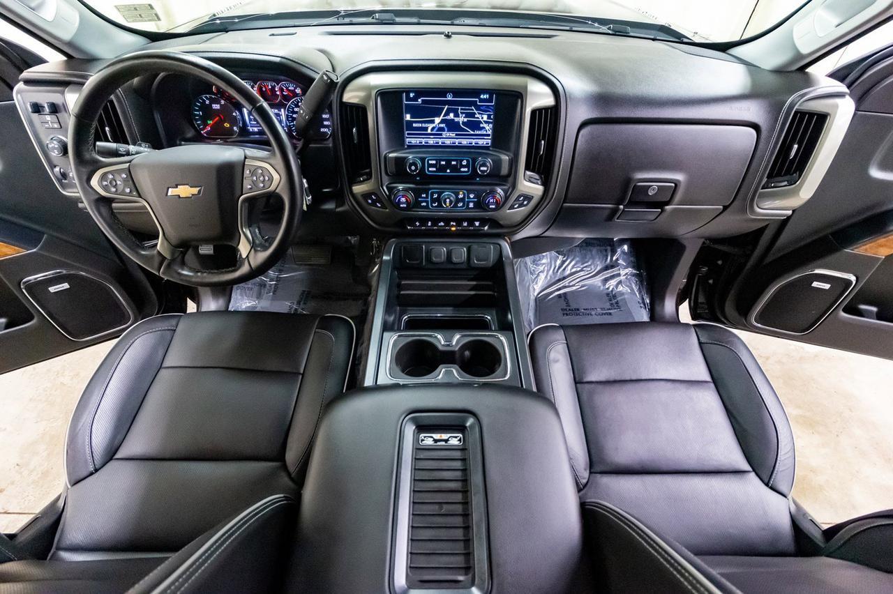 2018 Chevrolet Silverado 3500HD 4x4 Crew Cab High Country Diesel Leather Roof Nav Red Deer AB