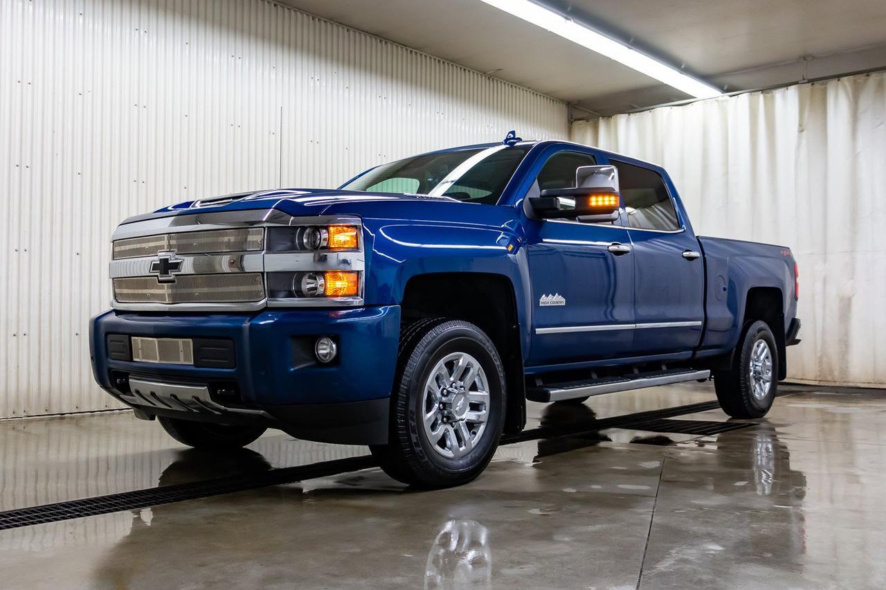 2018 Chevrolet Silverado 3500HD 4x4 Crew Cab High Country Diesel Leather Roof Nav Red Deer AB