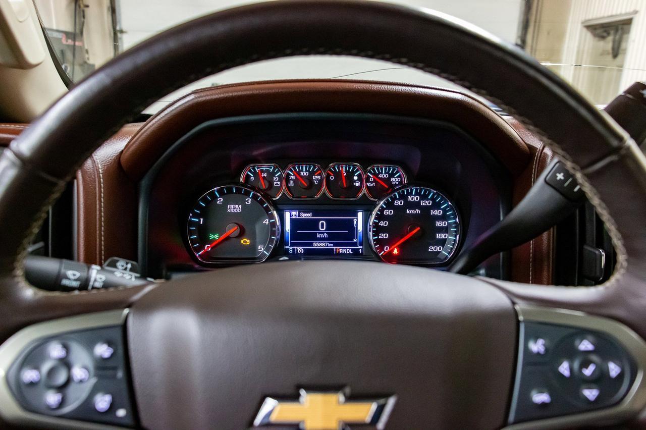 2018 Chevrolet Silverado 3500HD 4x4 Crew Cab High Country Diesel Leather Roof Nav Red Deer AB