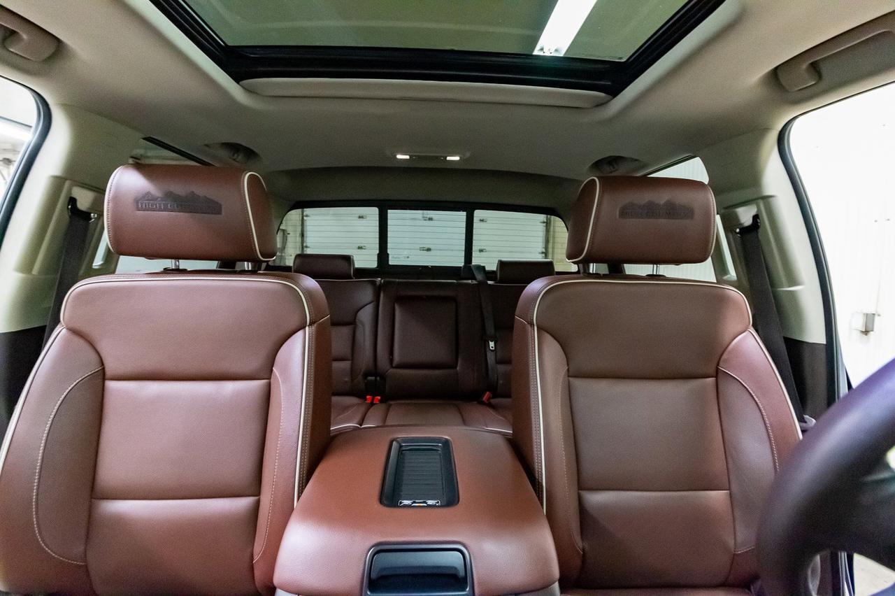 2018 Chevrolet Silverado 3500HD 4x4 Crew Cab High Country Diesel Leather Roof Nav Red Deer AB