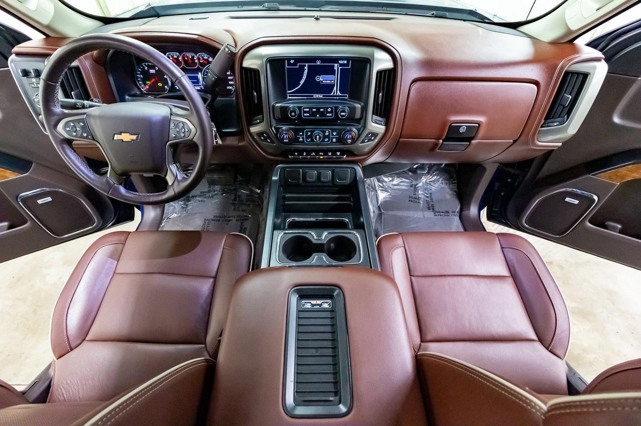 2018 Chevrolet Silverado 3500HD 4x4 Crew Cab High Country Diesel Leather Roof Nav Red Deer AB