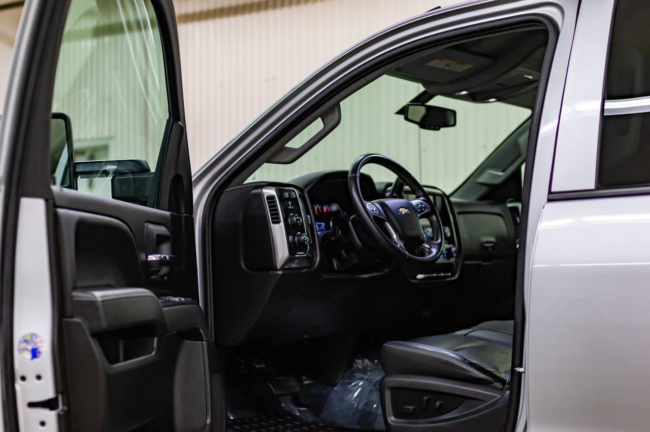 2018 Chevrolet Silverado 3500HD 4x4 Crew Cab LT 6 Passenger Diesel Red Deer AB