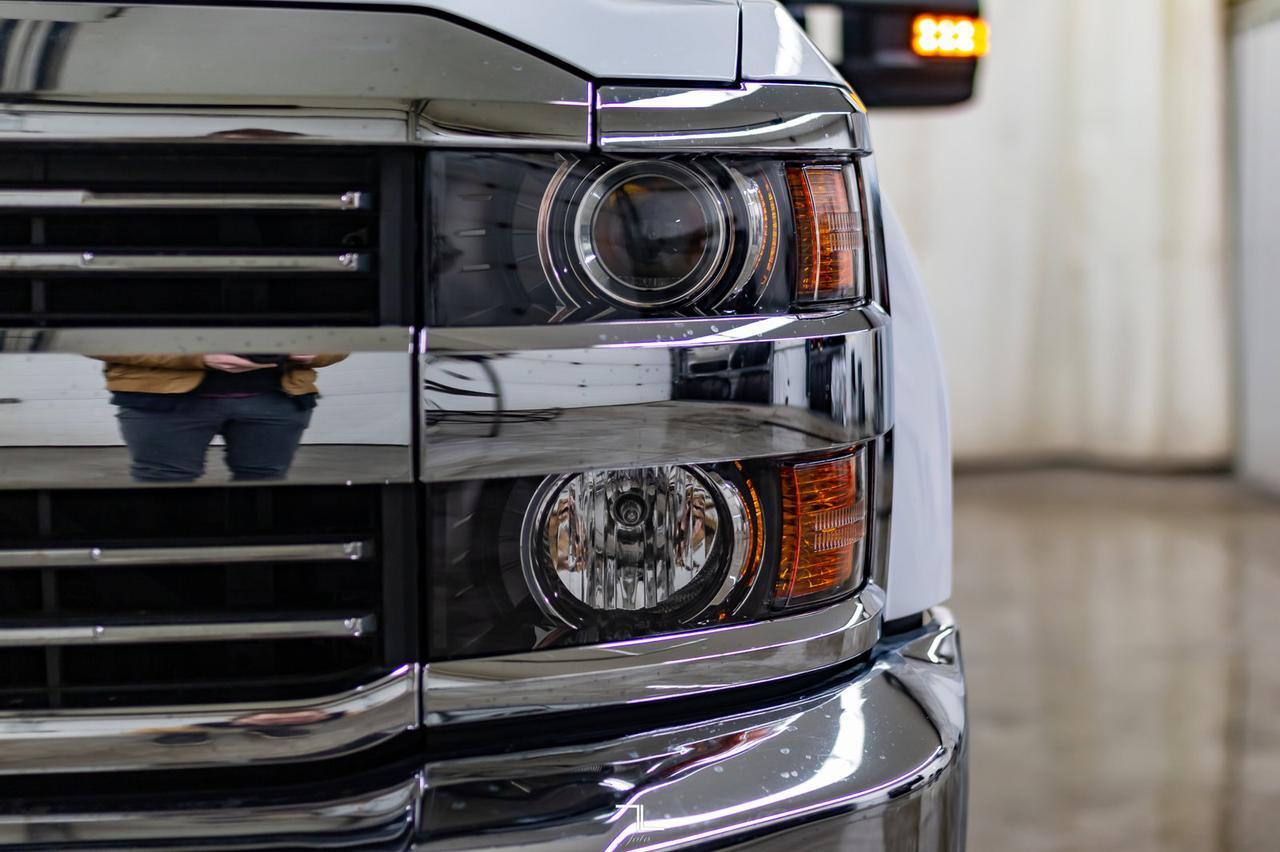 2018 Chevrolet Silverado 3500HD 4x4 Crew Cab LT Deck Red Deer AB