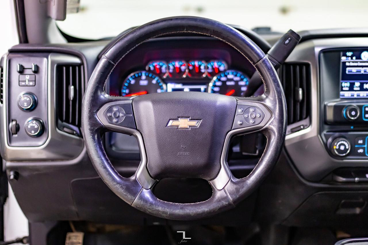 2018 Chevrolet Silverado 3500HD 4x4 Crew Cab LT Deck Red Deer AB