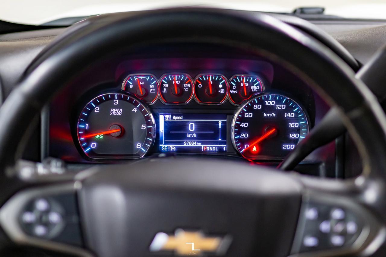 2018 Chevrolet Silverado 3500HD 4x4 Crew Cab LT Deck Red Deer AB