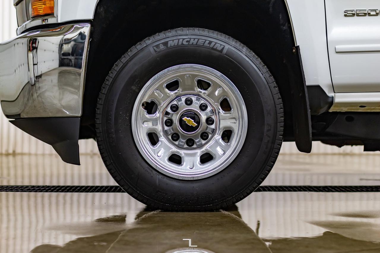 2018 Chevrolet Silverado 3500HD 4x4 Crew Cab LT Deck Red Deer AB