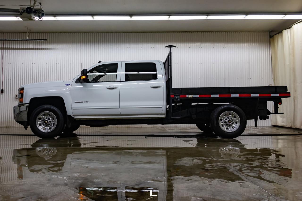 2018 Chevrolet Silverado 3500HD 4x4 Crew Cab LT Deck Red Deer AB