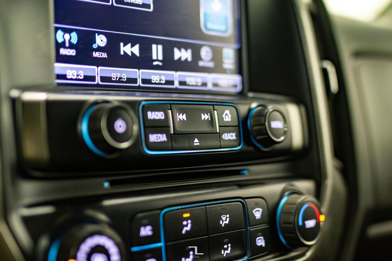 2018 Chevrolet Silverado 3500HD 4x4 Crew Cab LT Deck Red Deer AB